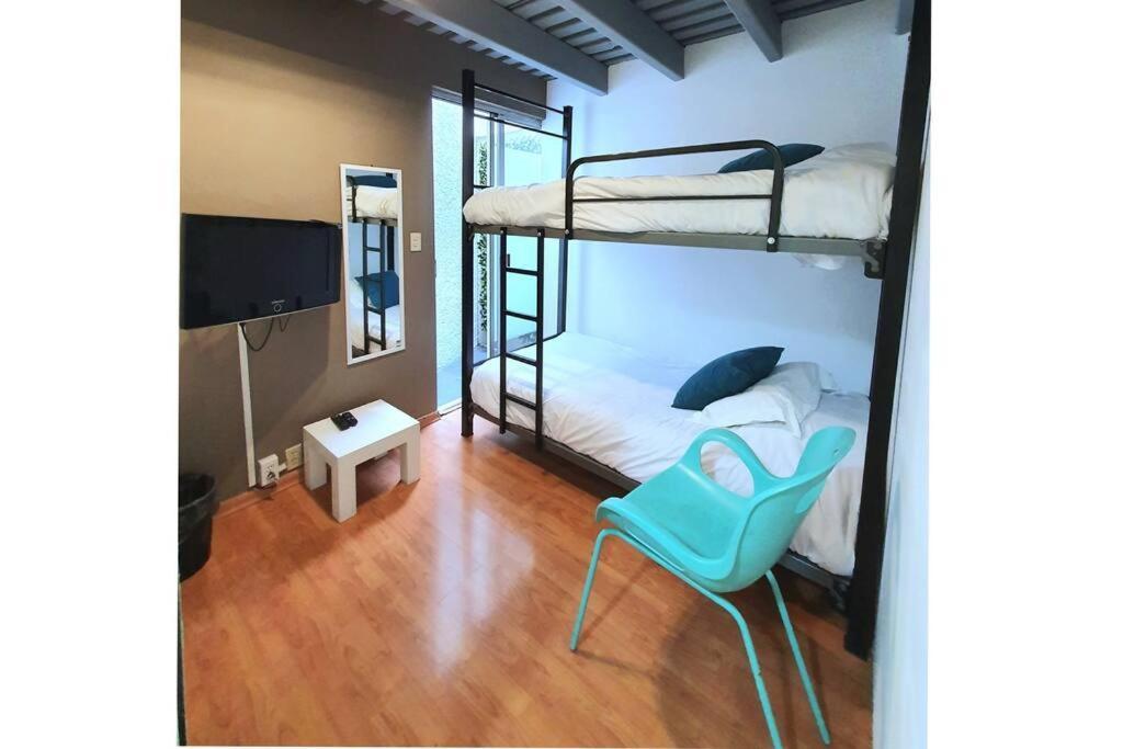 Hostel Privada Con Terraza En Polanco. Mexico City